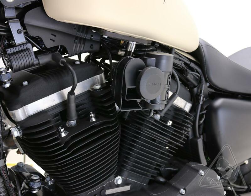 DENALI Soundbomb Horn Mount Harley Davidson