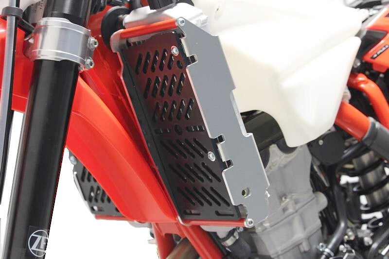 AXP Xtrem Radiator Guard HDPE - 1113729001