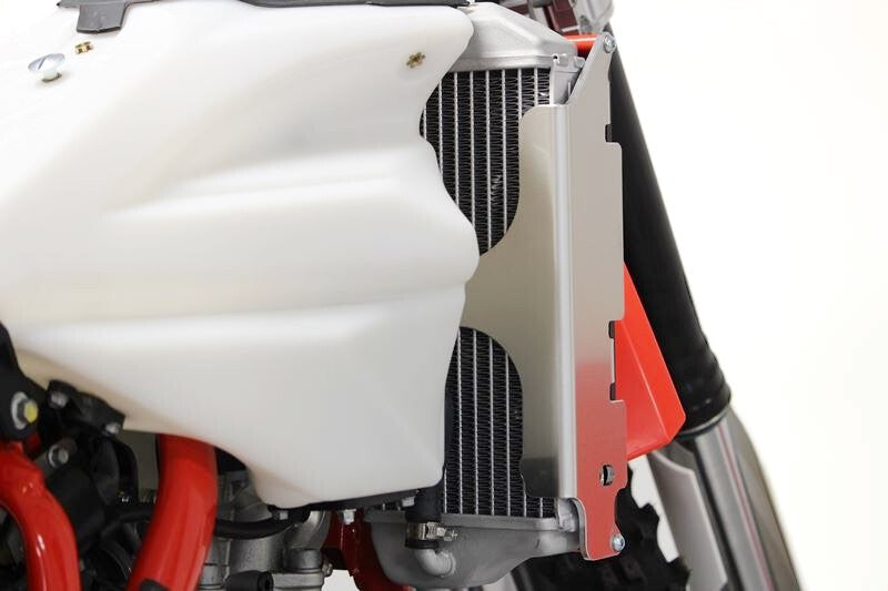 AXP Xtrem Radiator Guard HDPE - 1113729001