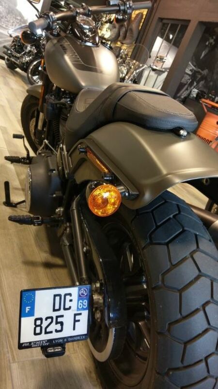 ACCESS DESIGN Seitlicher Kennzeichenhalter Schwarz Harley Davidson Fat Bob 114 
