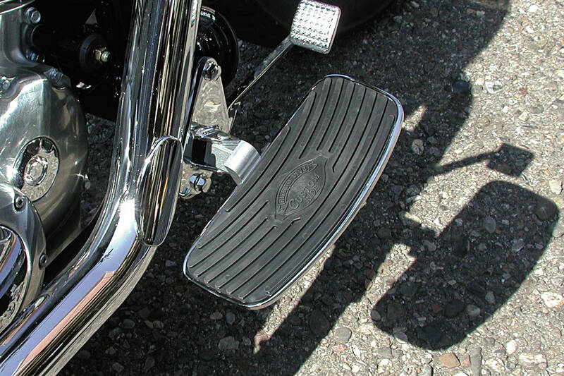 HAC Driver Floorboards Fixed Chrome Susuki VS-1400 Intruder