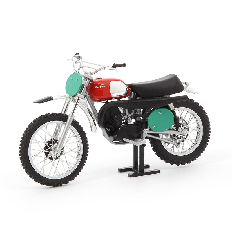 Motorcycle 1:12 Scale Model Husqvarna 250 1970