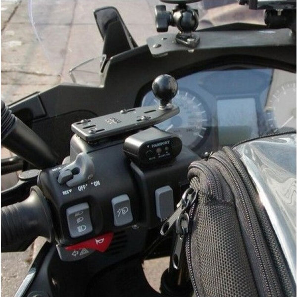 RAM MOUNTSÂ Offset Brake/Clutch Reservoir Cover Base - B Size Ball