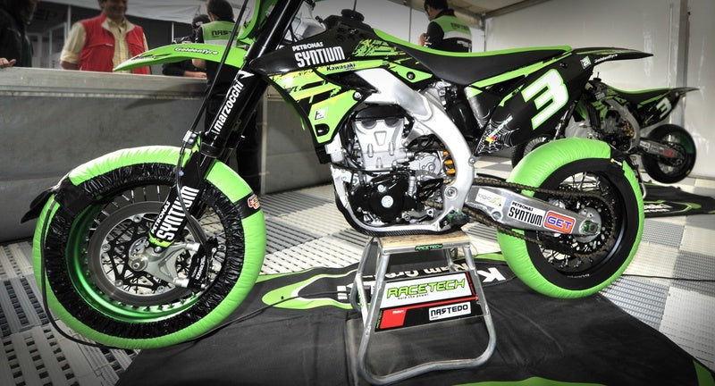 BERINGER AerotecÂ® Left Radial Brake Caliper 4 Pistons Ã˜32mm Spacing 100mm Black