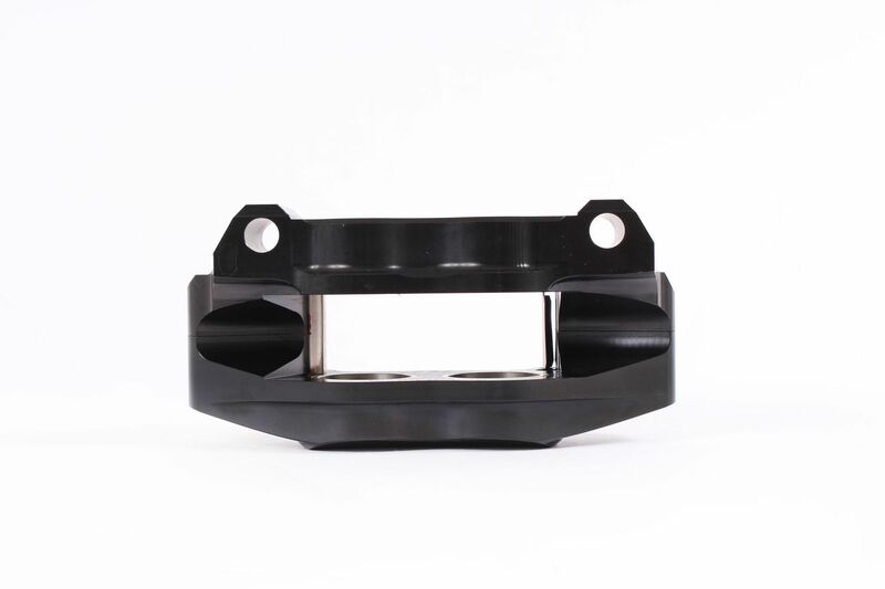 BERINGER AerotecÂ® Left Radial Brake Caliper 4 Pistons Ã˜32mm Spacing 100mm Black