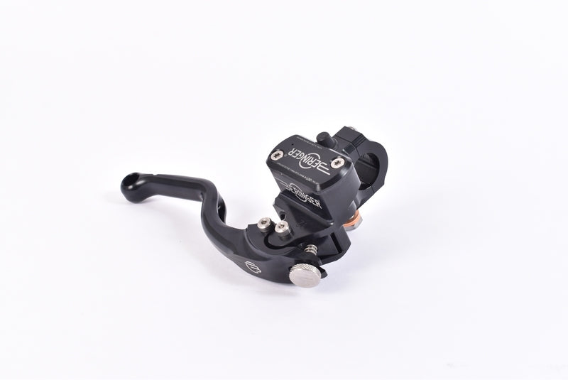 BERINGER AerotecÂ® Radial Clutch Master Cylinder Ã˜17,5mm Integrated Reservoir Black (Radial Lever Type 5 - 16cm) - 1026259
