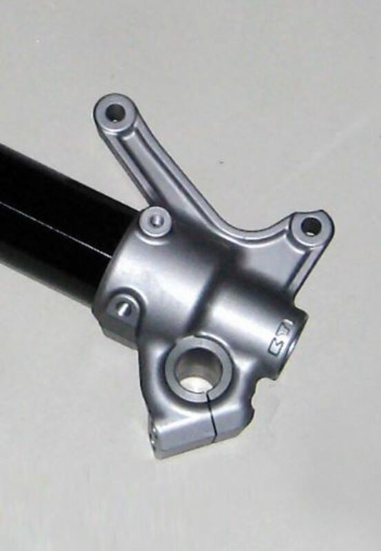 Spare Part - KYB left axle bracket Suzuki RM-Z250