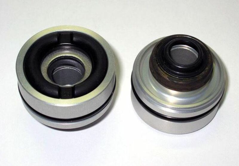 KYB shock absorber housing - 1047051