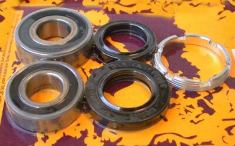 REAR WHEEL BEARING KIT FOR HONDA CR125 1989