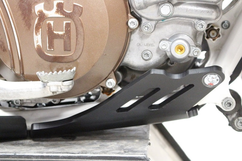 AXP Enduro Xtrem Skid plate - HDPE 8mm Husqvarna TE250/300 - 1053207