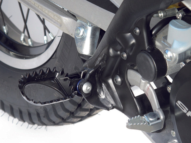 S3 Hard Rock Footrests Central Position Steel Silver