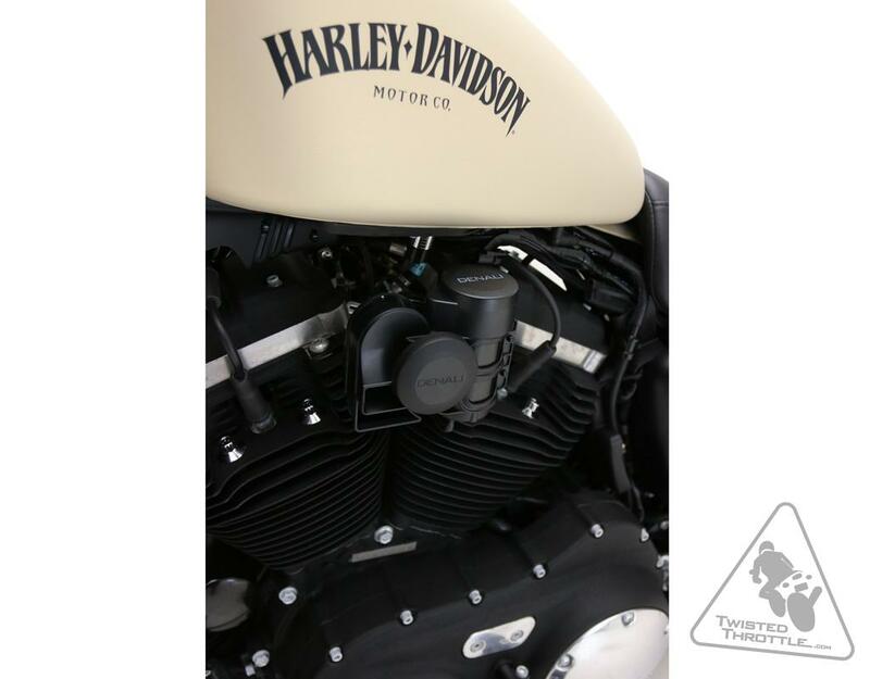 DENALI Soundbomb Horn Mount Harley Davidson